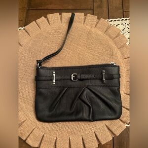 Simply Vera Vera Wang Black Leather Wristlet